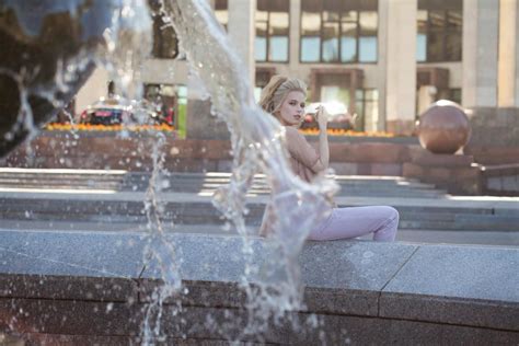 video femmes fontaine|GratuitX.org .